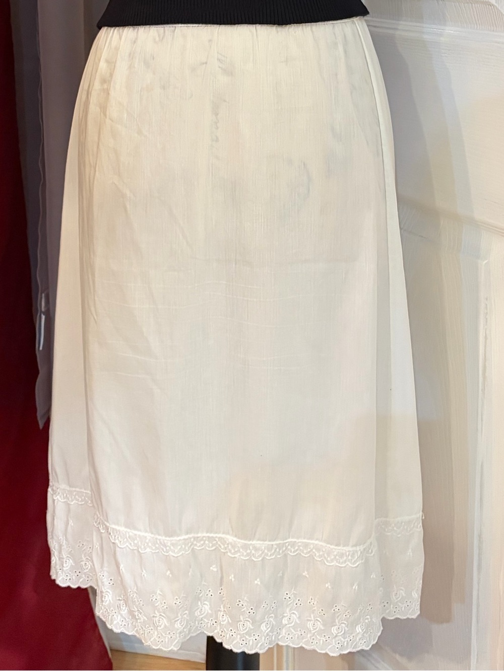 Vintage 70’s Philmaid Embroidered Eyelet Skirt Slip